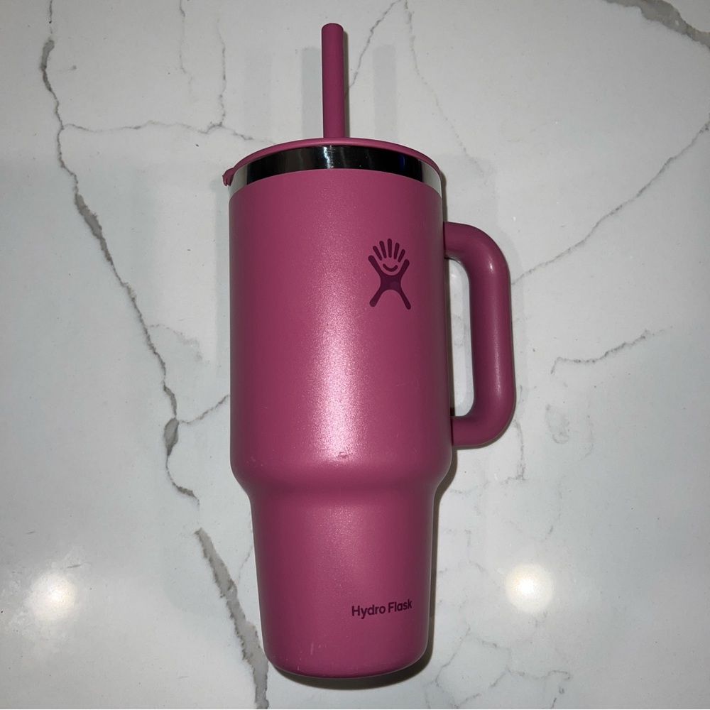 Hydroflask Pink 32oz All Around Travel Tumbler with handle and straw lid 946ml